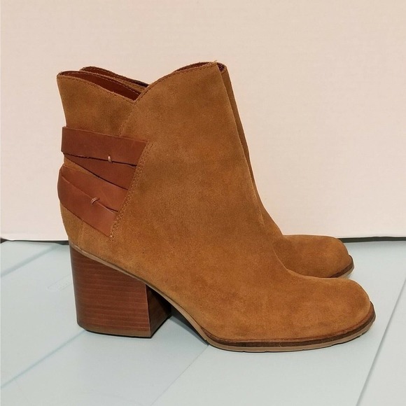 MIA Heritage Genessa Bark Chestnut Brown Suede Strappy Stacked Heel Booties 8.5 - Picture 2 of 9